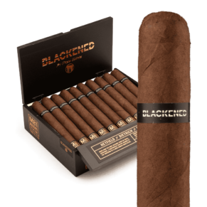 Blackened by Drew Estate M81 Toro 6x52 Maduro hộp 20