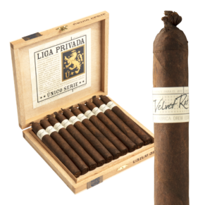 Liga Privada Unico Serie Velvet Rat 6.25x46 Maduro hộp 10