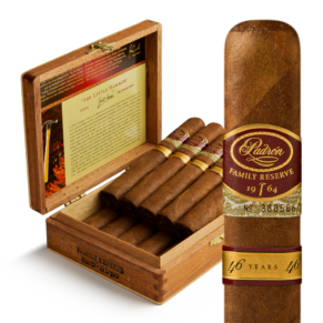 Padron Family Reserve 46 Years 5.5x56 Natural hộp 10