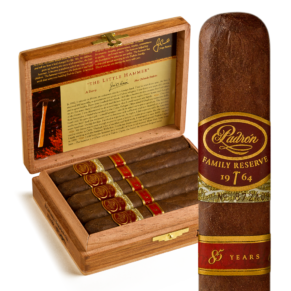 Padron Family Reserve 85 Years 5.25x50 Natural hộp 10