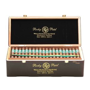Rocky Patel Edicion Unica Toro Tray 6.5x52 EMS hộp 100