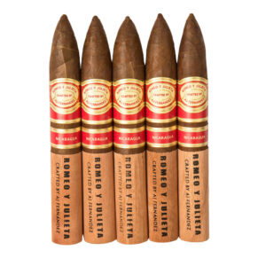 Romeo y Julieta Crafted by AJ Fernandez Belicoso 6x52 Maduro hộp 20