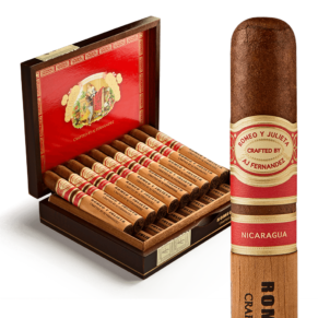 Romeo y Julieta Crafted by AJ Fernandez Churchill 7x50 Maduro hộp 20