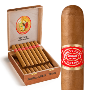 Romeo y Julieta Vintage Vintage III 5x50 Natural hộp gỗ tuyết tùng 25